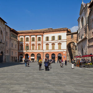 Piazza_Della_Repubblica,_Foligno_PG,_Umbria,_Italy_-_panoramio