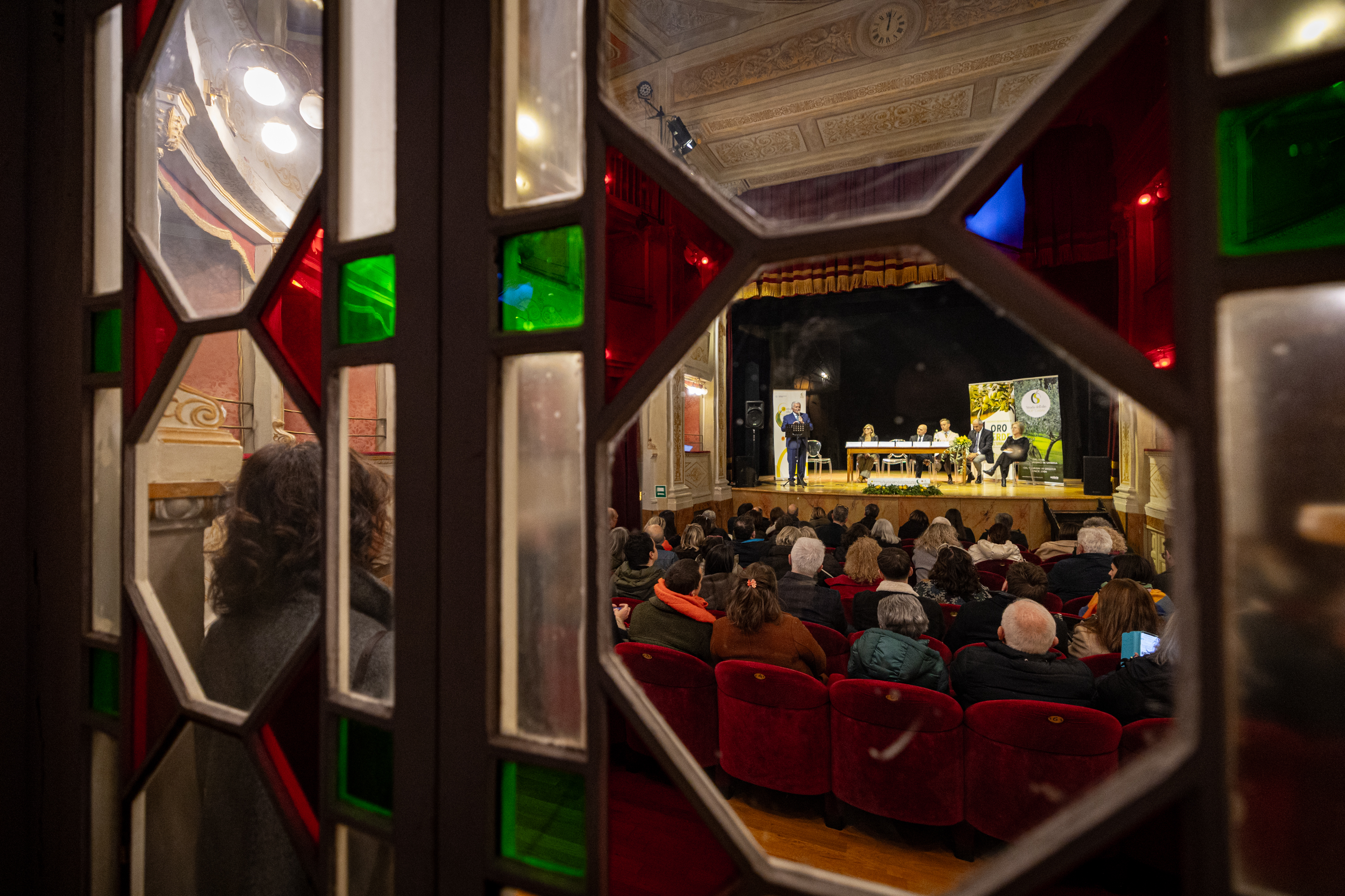 “Anteprima Olio Extravergine di Oliva Dop Umbria” Presentati i dati della campagna olearia 2025 dell’Olio e.v.o. Dop Umbria